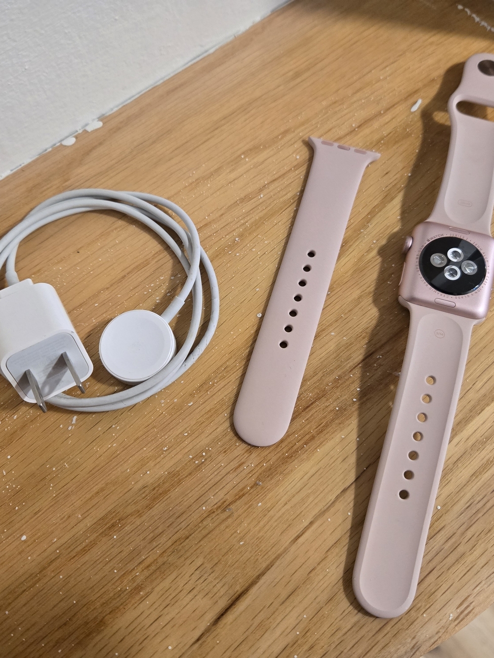 Apple Watch Series 2 38mm Rose Gold + Charger & Extra Band - Picture 2 of 5